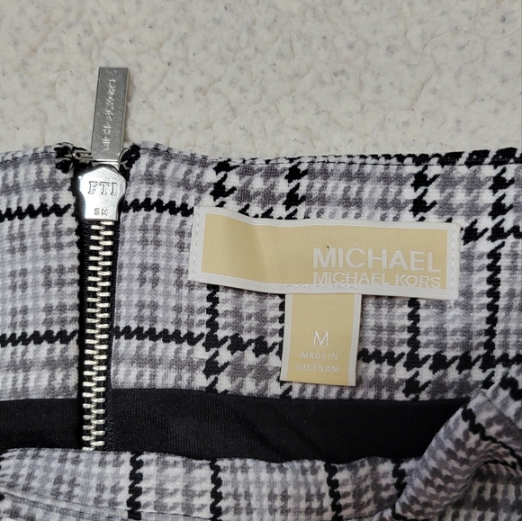 Michael Kors Plaid Pencil Skirt - Picture 3 of 4